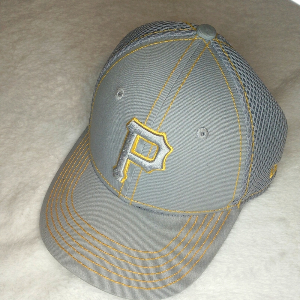 Youth fitted Pirates baseball cap